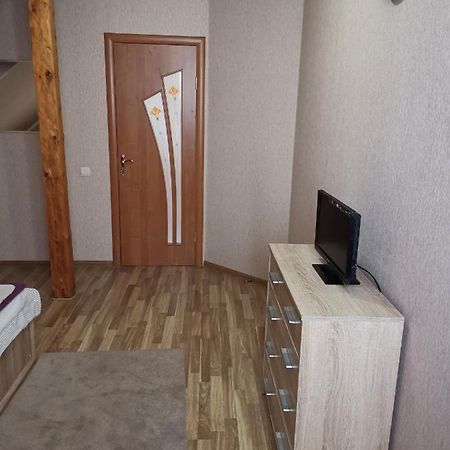 Номер В Приватному Будинку Morschyn Exterior foto